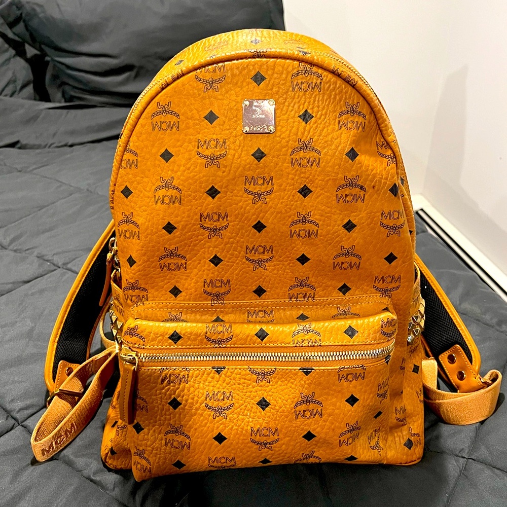 MCM Stark Backpack
Medium Size